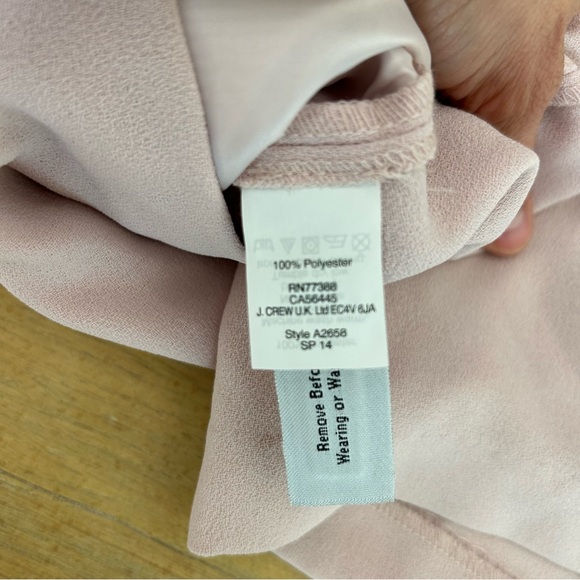 J. Crew pleated trouser shorts light pink EUC - size 8 - Picture 5 of 5